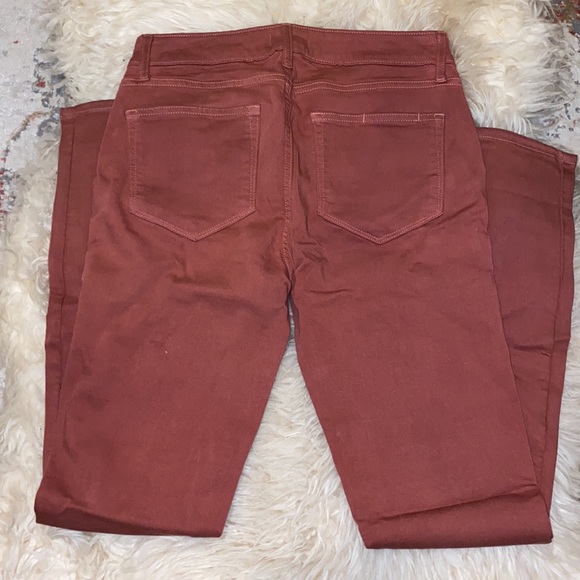 NEW PAIGE Red Clay Skinny Jeans - Picture 3 of 5